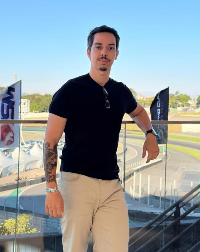 Gabriel Henrique da Silveira, engenheiro da Computação e criador de sites em Campinas